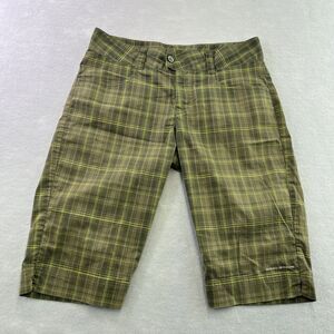 Columbia Titanium Green Plaid Bermuda Shorts Womens 4 Omni Shade Hiking Golf